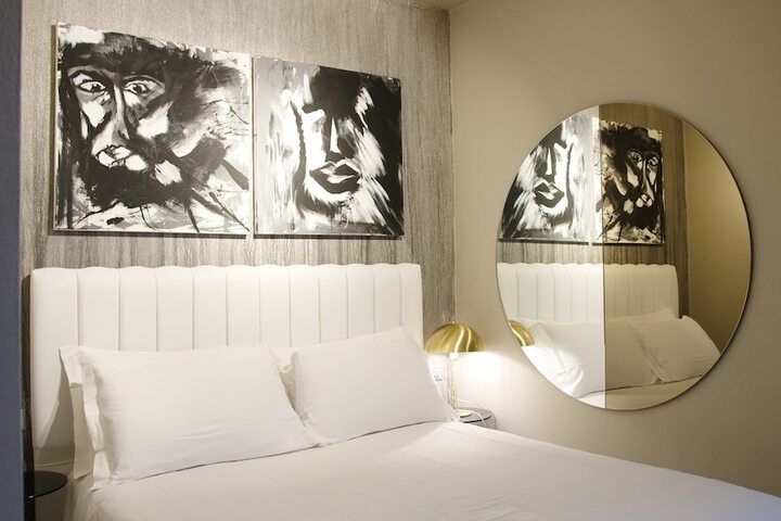 Room 26 of 88