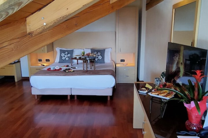 Room 30 of 72