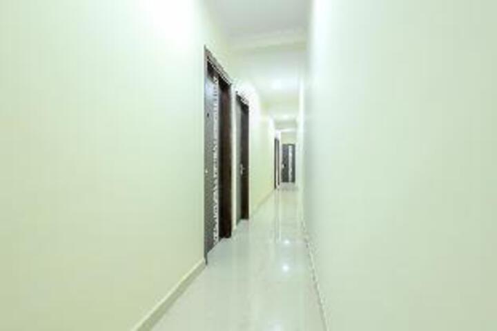 OYO 77819 Shahdara Inn