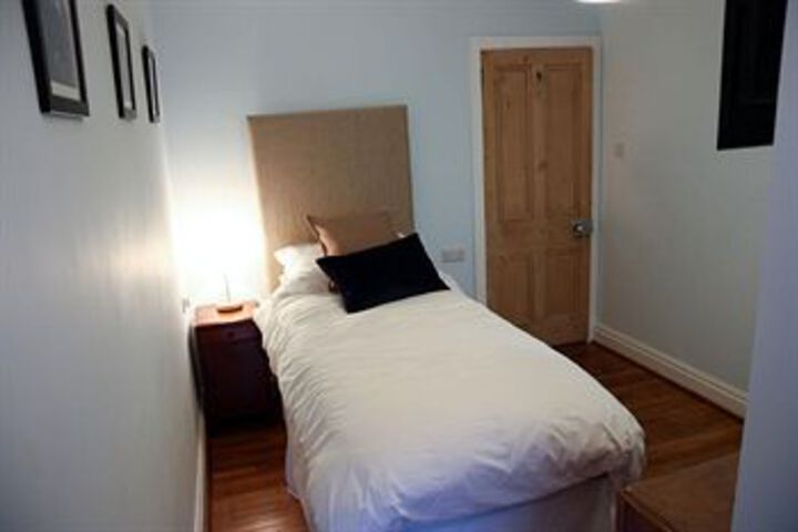 Room 14 of 40