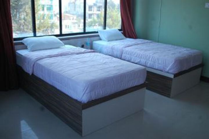 Room 17 of 32
