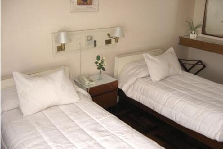 Room 16 of 24