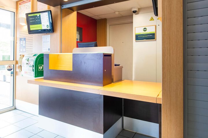 Entrance & Lobby