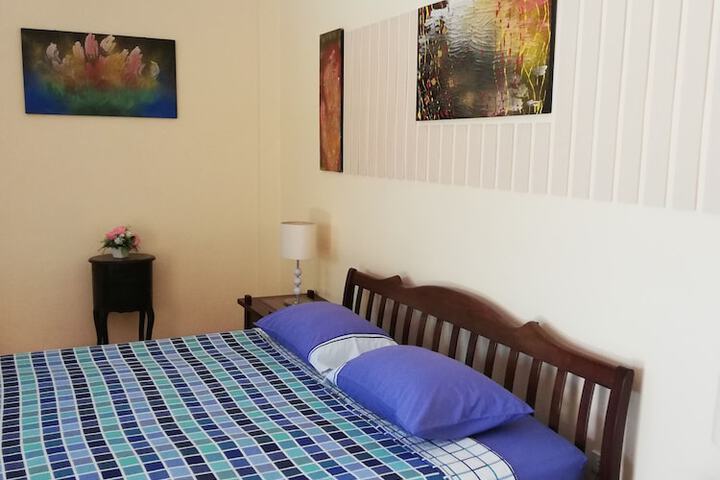 Room 6 of 53
