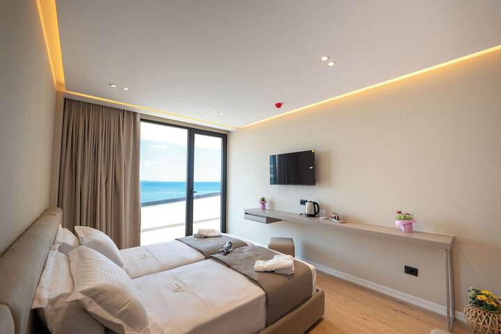 Room 19 of 76