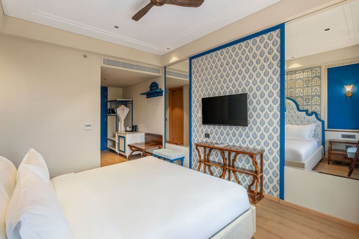 Room 7 of 38