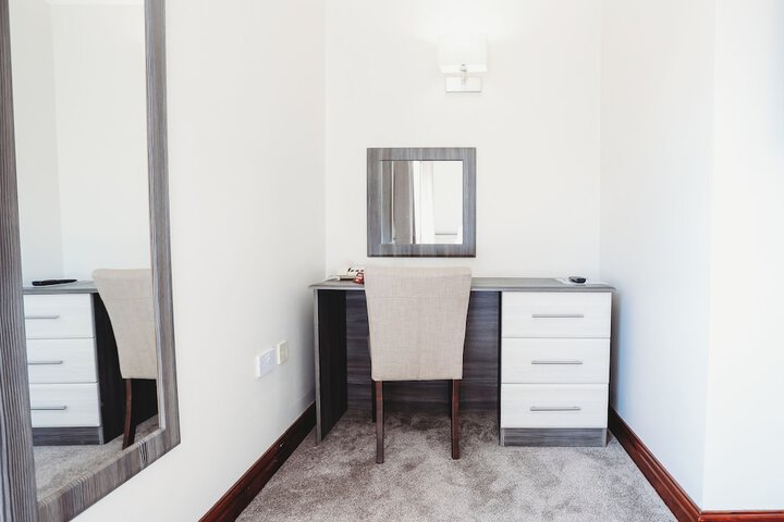 Room 25 of 64