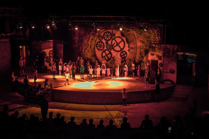Theater show