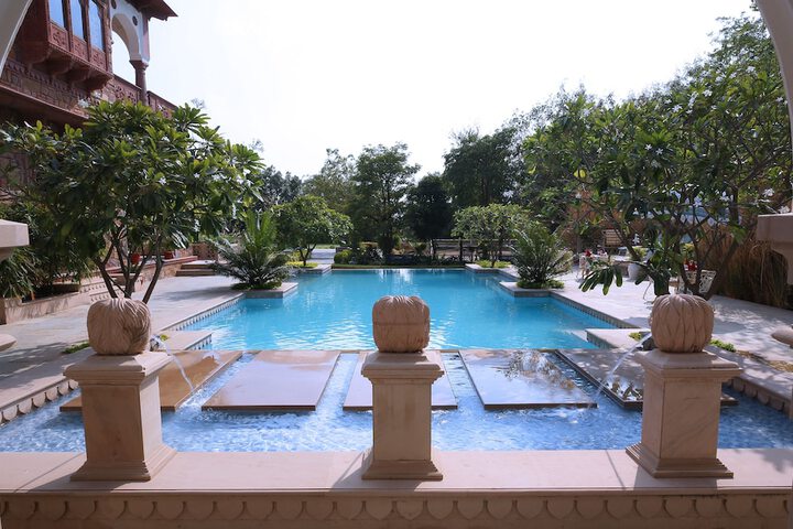 Pool 80 of 112