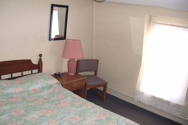Room 11 of 39