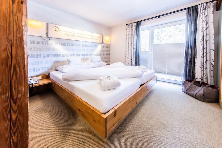 Room 10 of 109