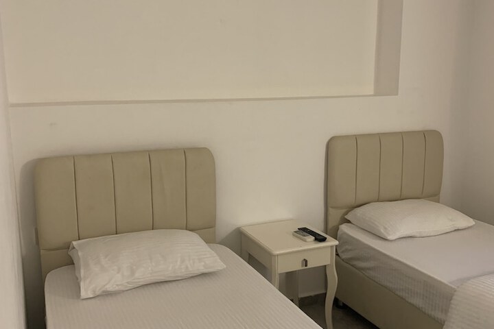 Room 43 of 159