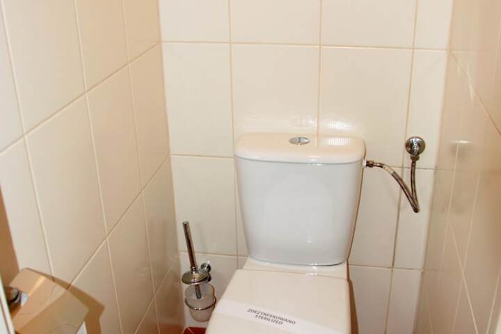 Room 35 of 86