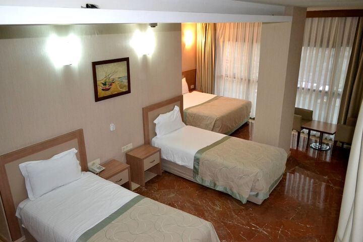 Room 4 of 35