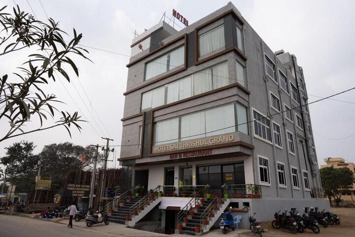 HOTEL SAI TRISHUL GRAND RESTAURANT & BAR