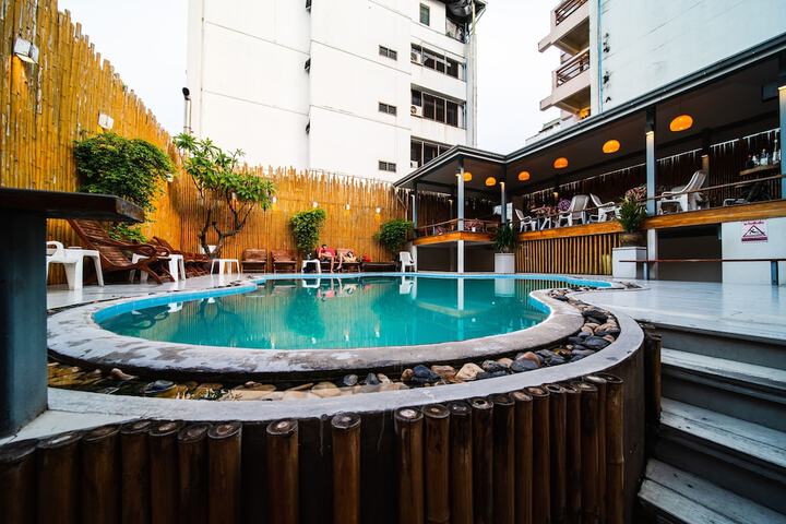 Pool Hotel