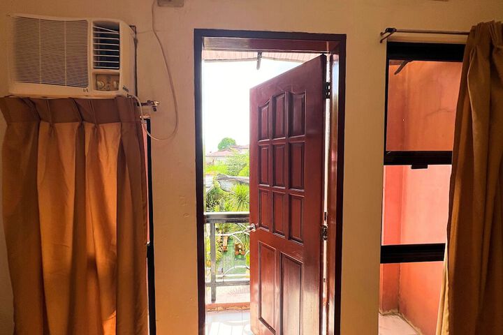 Room 30 of 79
