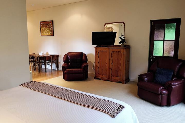 Room 16 of 127