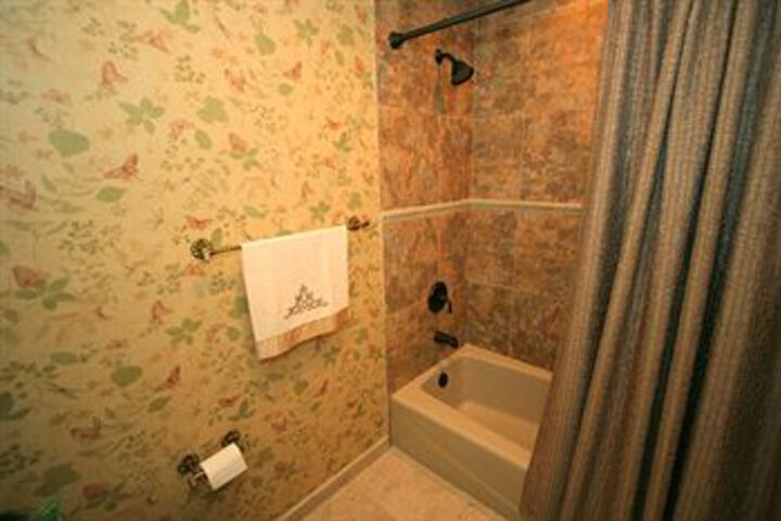 Room 3 of 104
