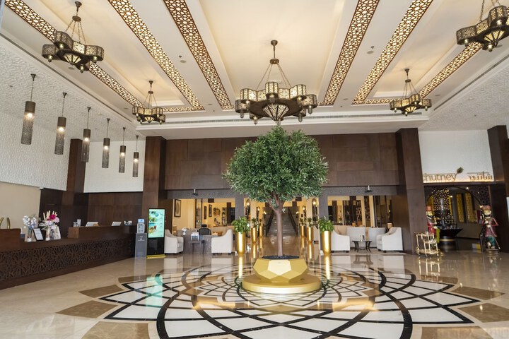 Entrance & Lobby