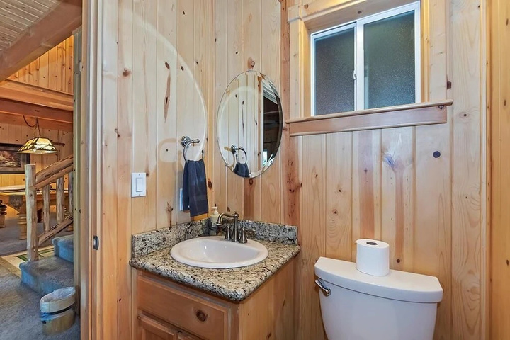 Room 6 of 21