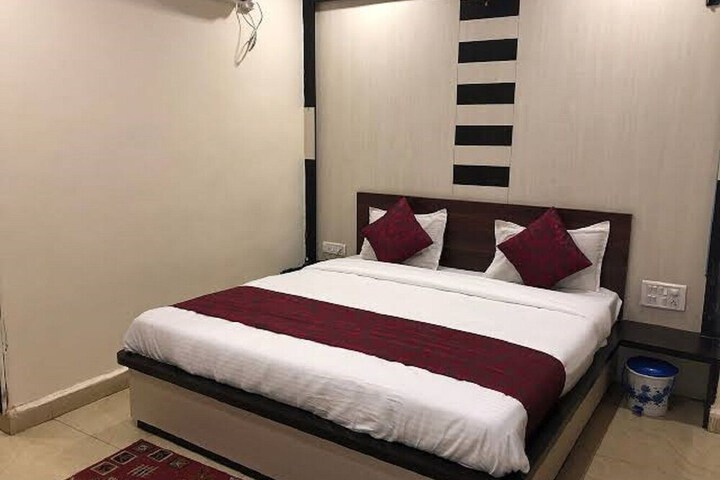 Room 25 of 35