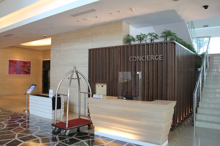 Concierge desk