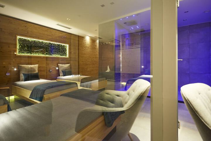 Spa 41 of 85