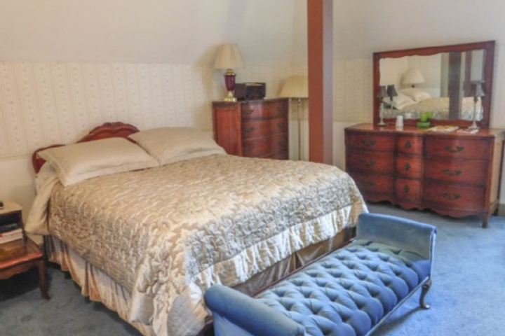 Room 216 of 240