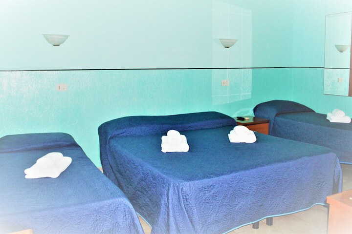 Room 17 of 21