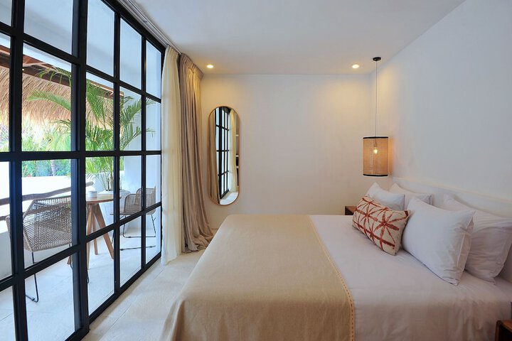 Room 8 of 37