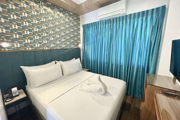 Room 25 of 52