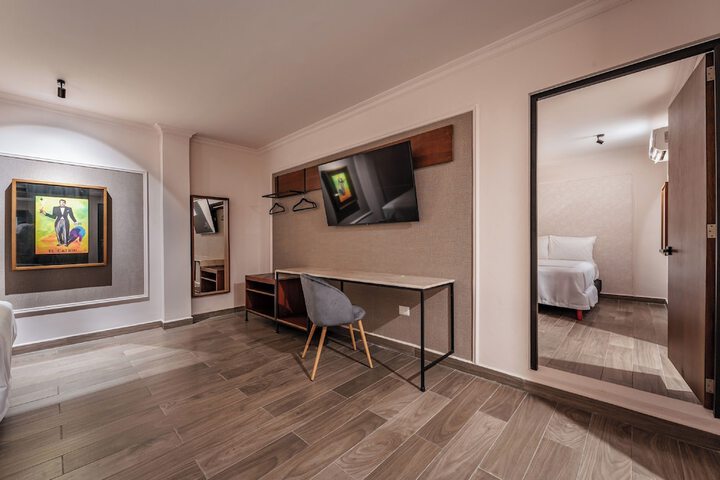 Room 42 of 70