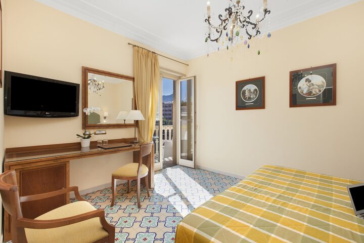 Room 17 of 150