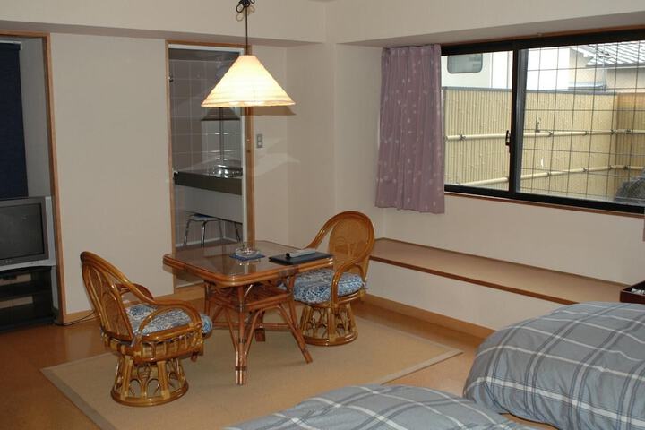 Room 5 of 23