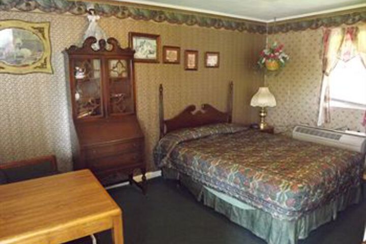 Room 8 of 23