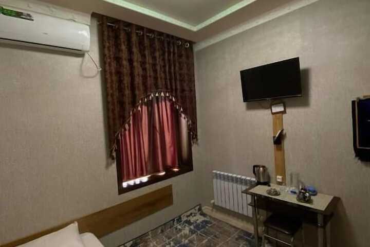 Room 13 of 29