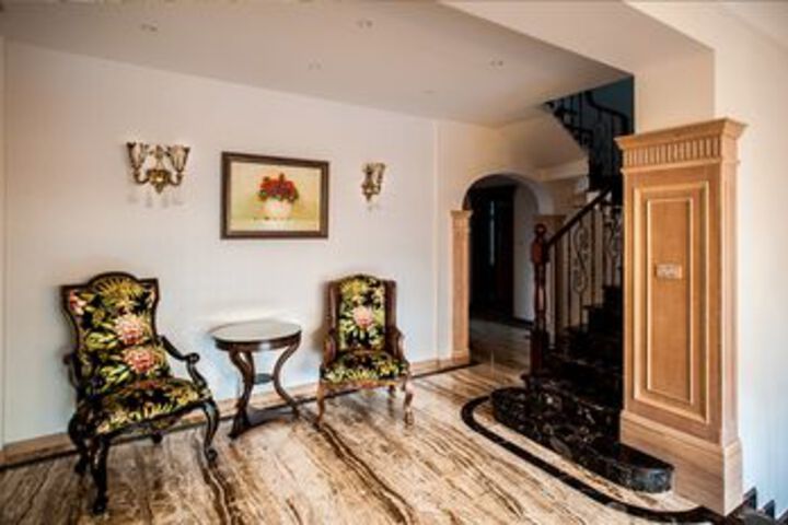 Ballroom/Hall 140 of 313