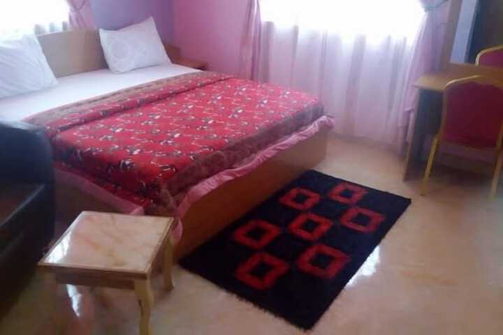 Room 5 of 28