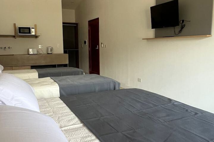 Room 3 of 60