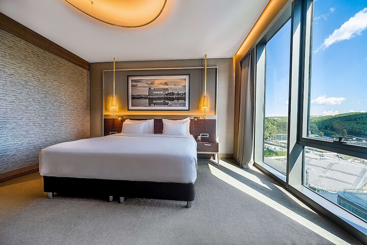 Room 37 of 202