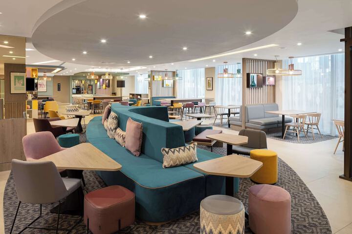 Guest Lobby