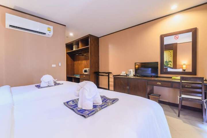 Room 19 of 78