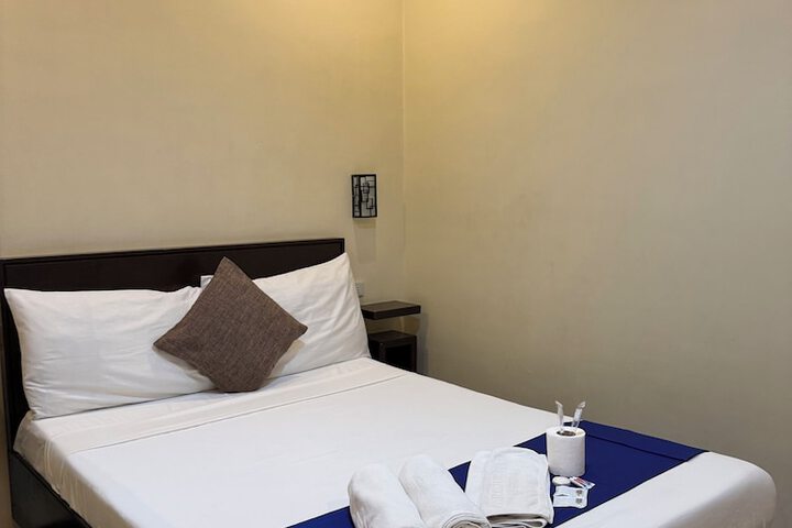 Room 7 of 37
