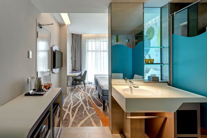 Room 15 of 29