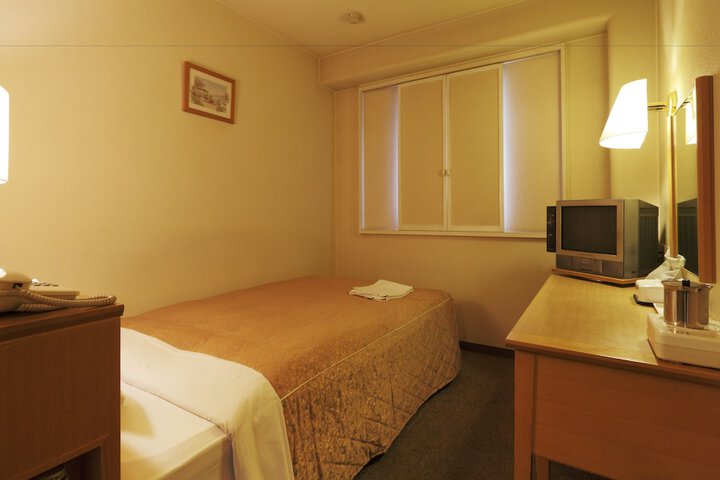 Room 3 of 24