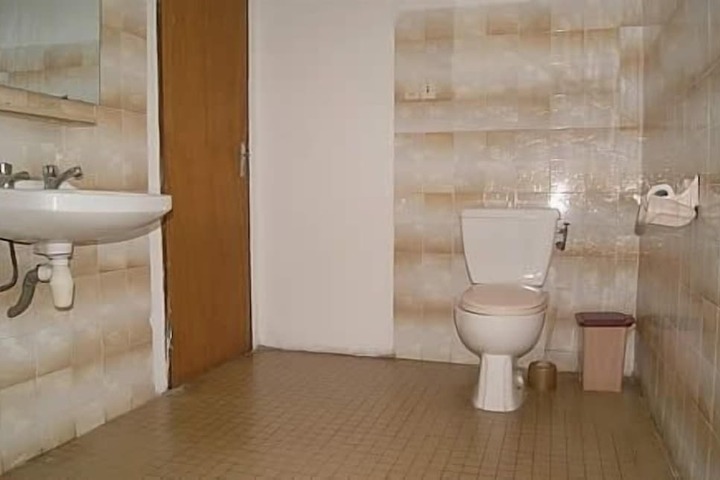 Room 24 of 52