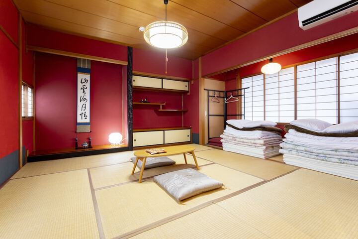 Room 16 of 49