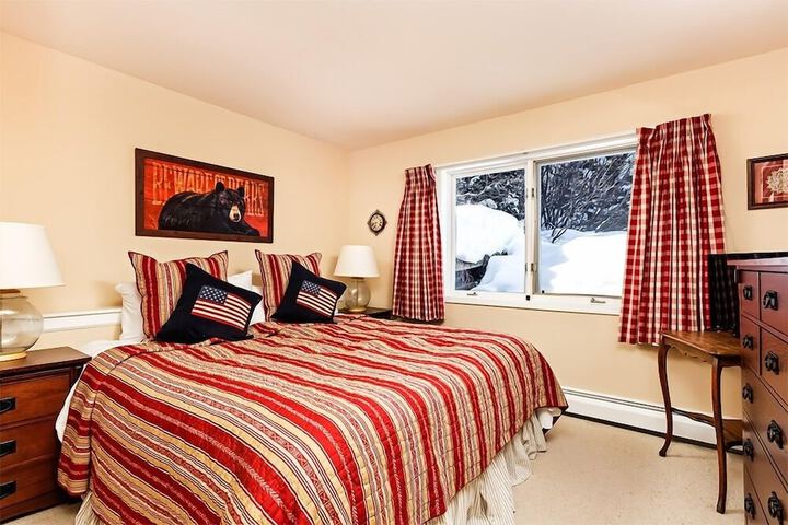 Room 6 of 36