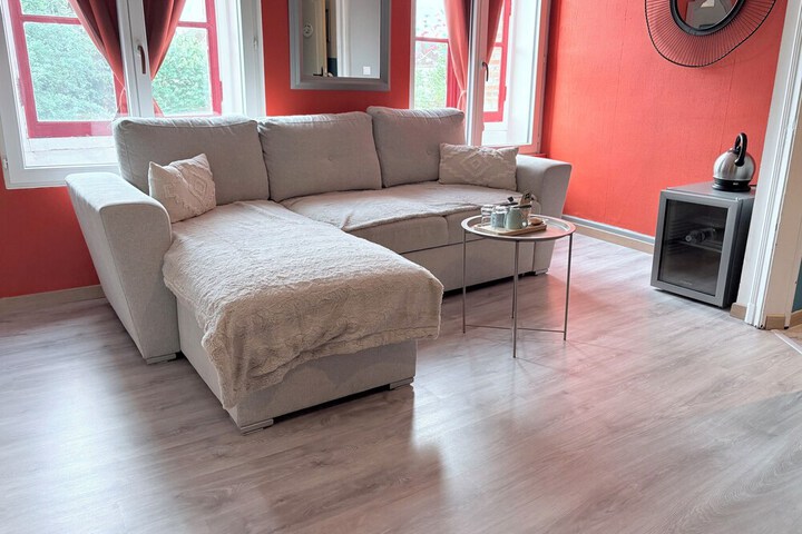 Lounge 52 of 60